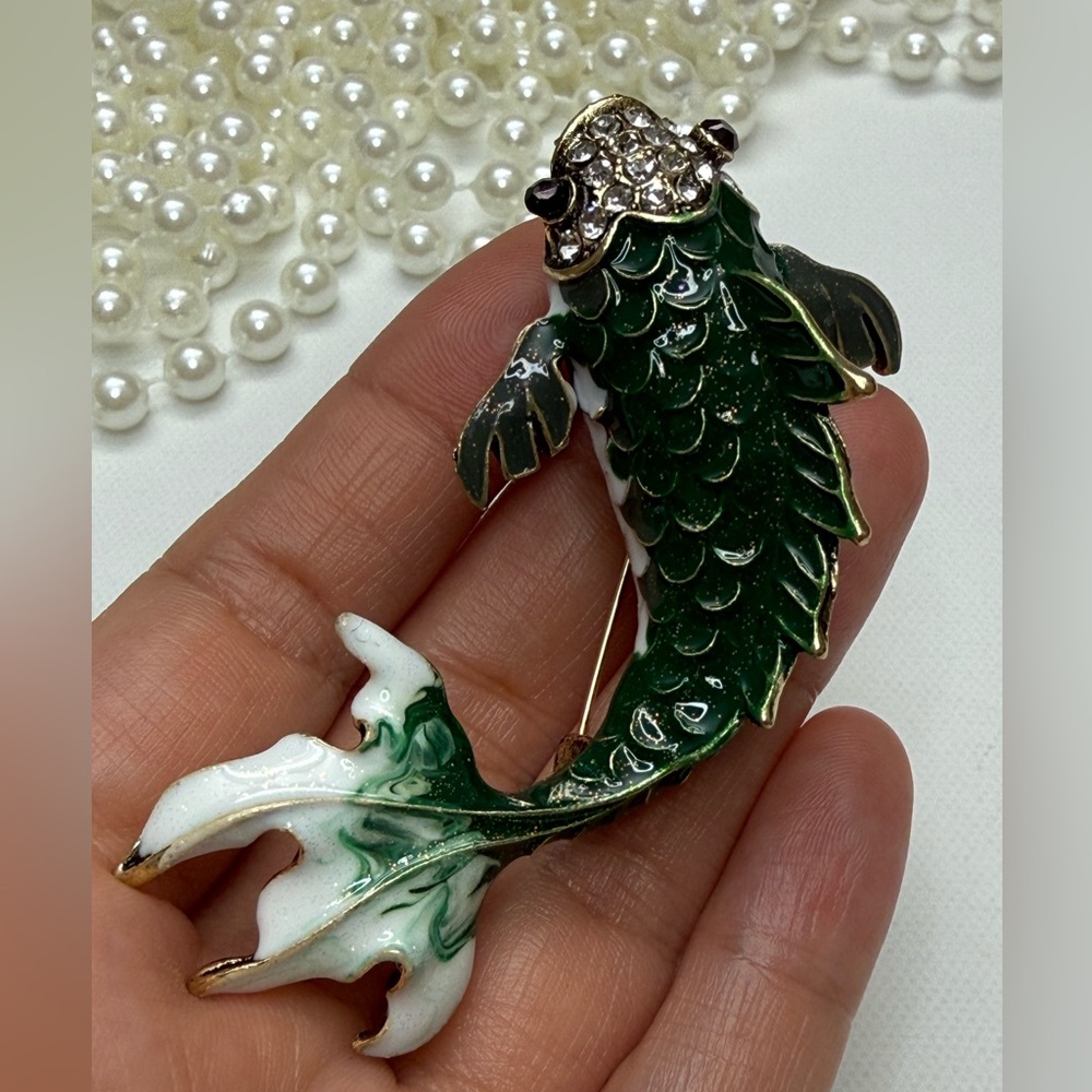 Green Fish Brooch with Rhinestones - Picture 5 of 5
